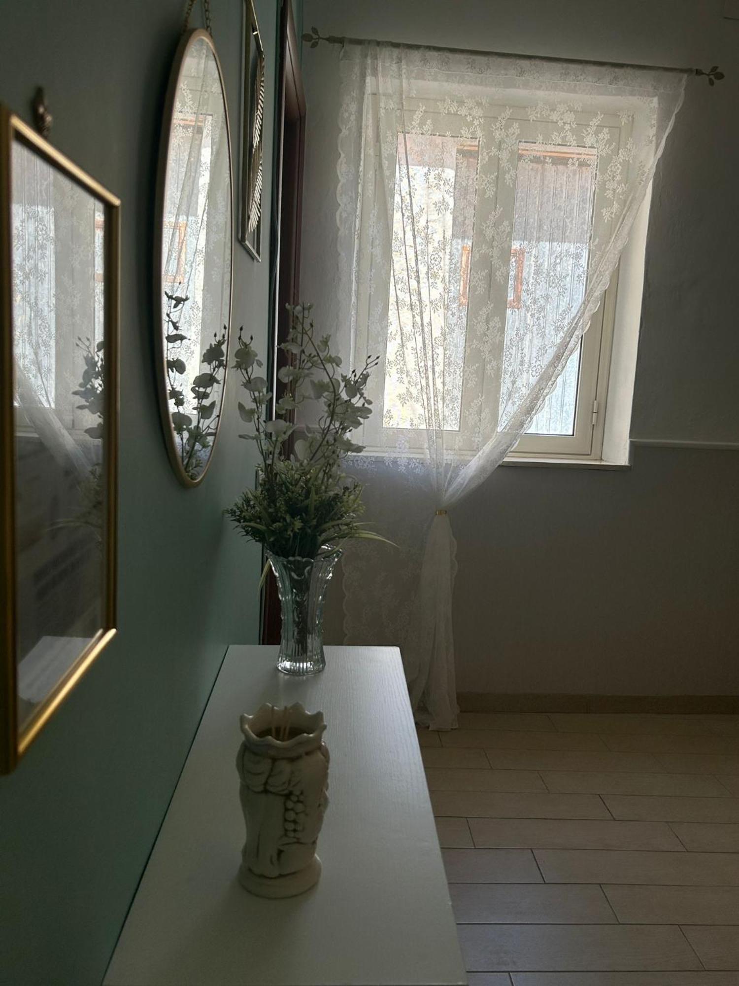 La Finestrella Appartement Giardina Gallotti Kamer foto