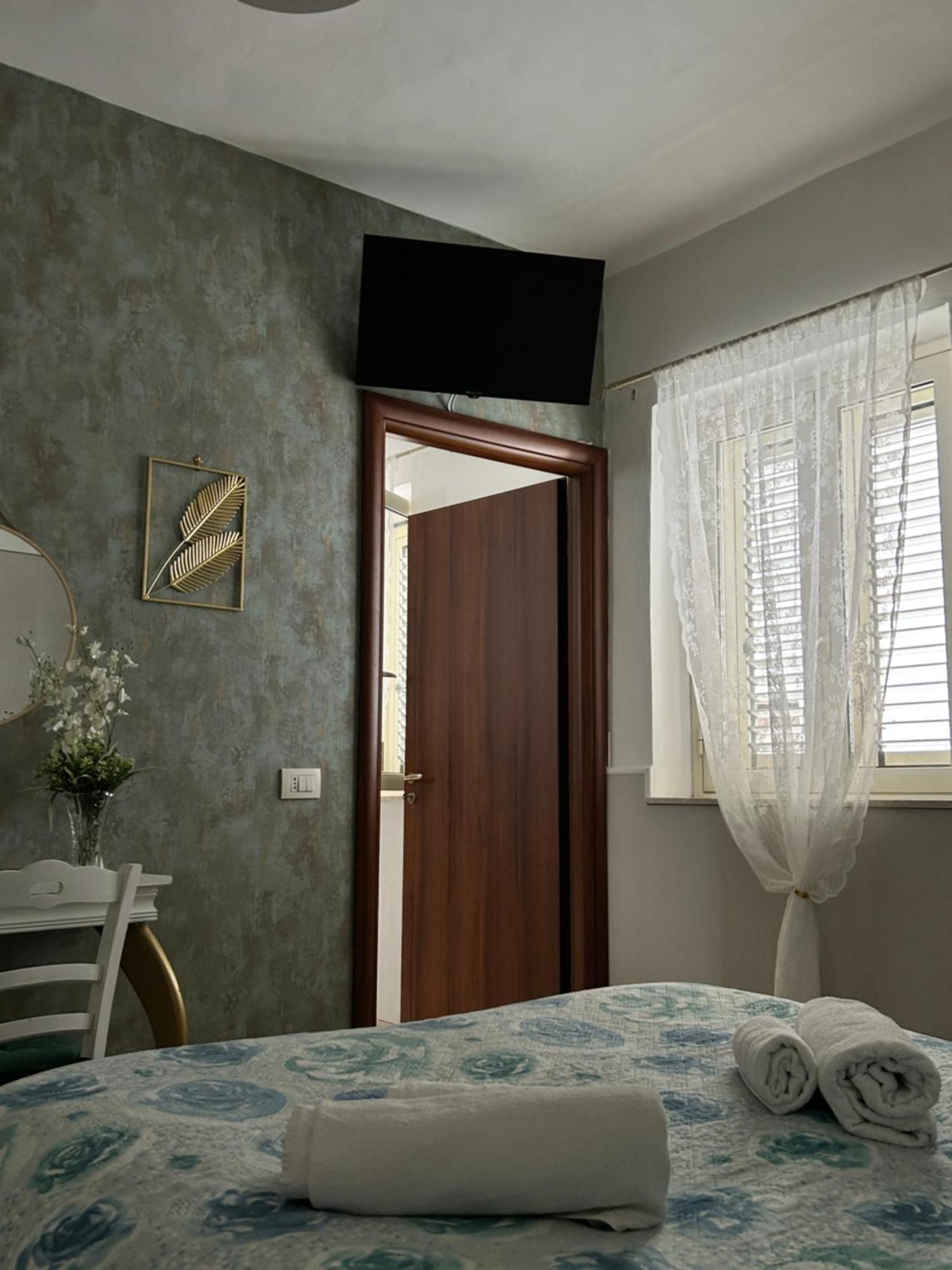 La Finestrella Appartement Giardina Gallotti Buitenkant foto
